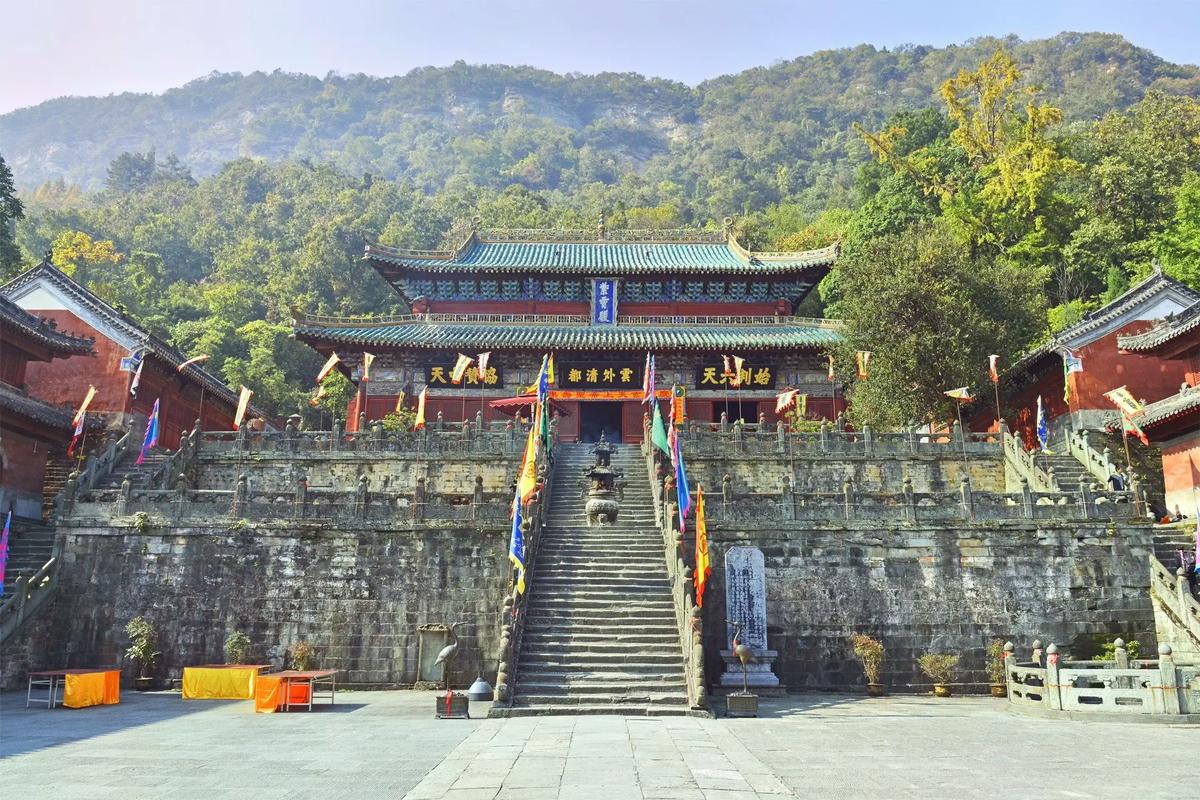 武当山紫霄大殿宝顶内发现343件宝贝！最早的距今约920年