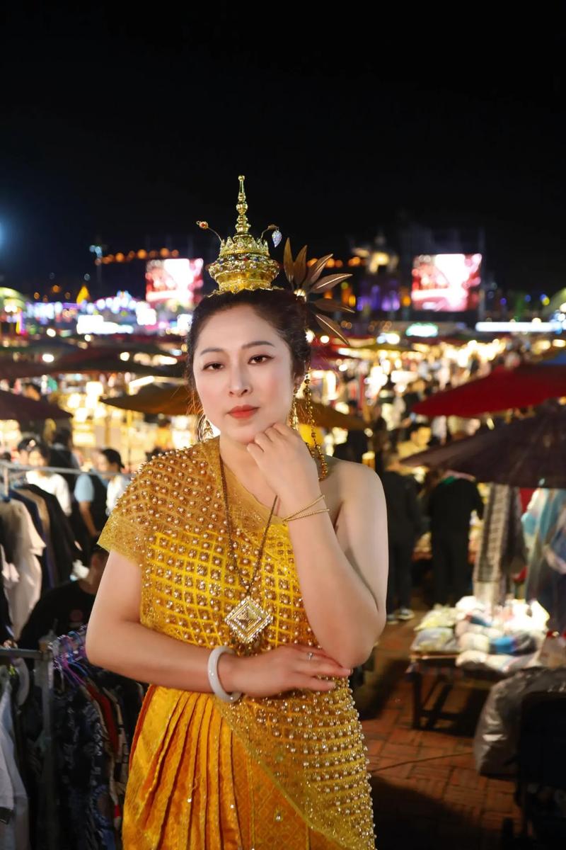 打卡中国｜西双版纳傣历新年大游演嗨遍全城，3500余人盛装出演